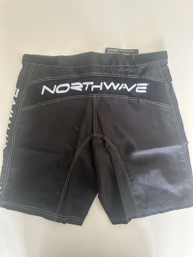 Used Northwave Pantaloncino MTB bike — image 2 of 4