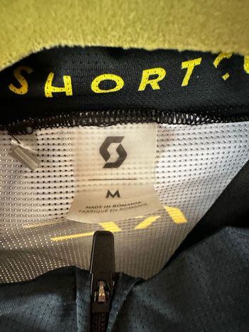 Used Scott RC Endurance Short-sleeve Men's Jersey bike — image 4 of 9