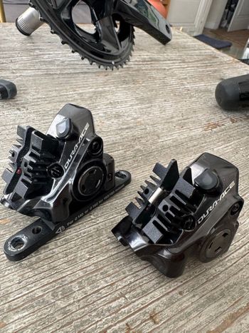 Used Shimano Dura-Ace R9200 12-speed Di2 Groupset 2024 bike — image 9 of 16