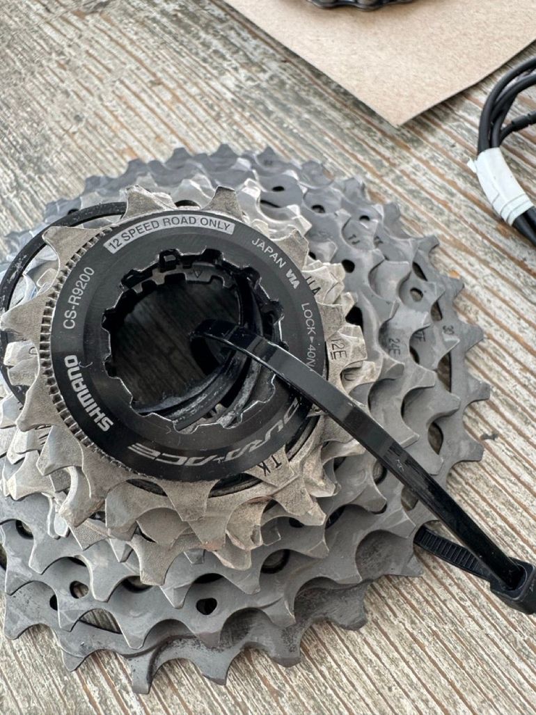 Used Shimano Dura-Ace R9200 12-speed Di2 Groupset 2024 bike — image 6 of 16