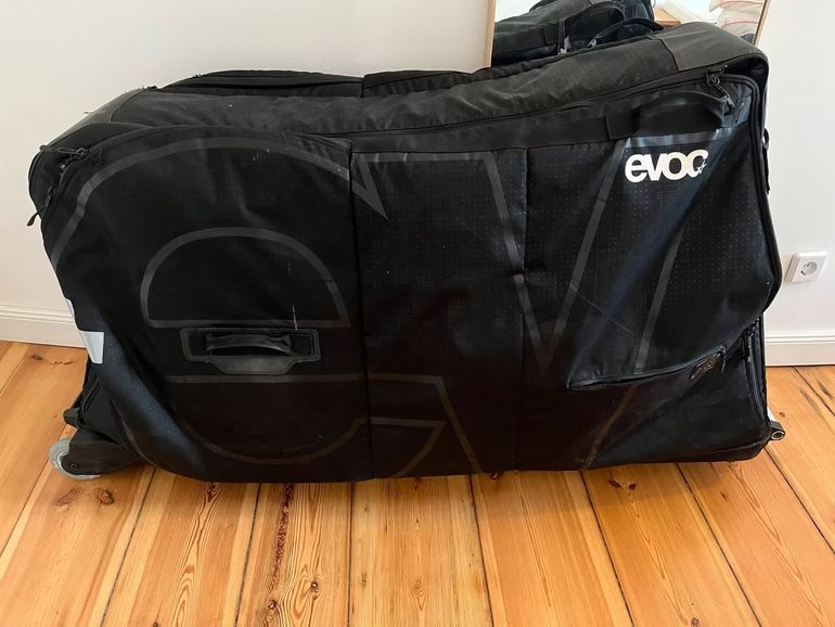 Used EVOC Bike Bag Pro 2023 bike — image 1 of 12
