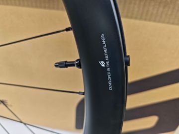 Used Scope R4 Disc 45mm XDR bike — image 8 of 10
