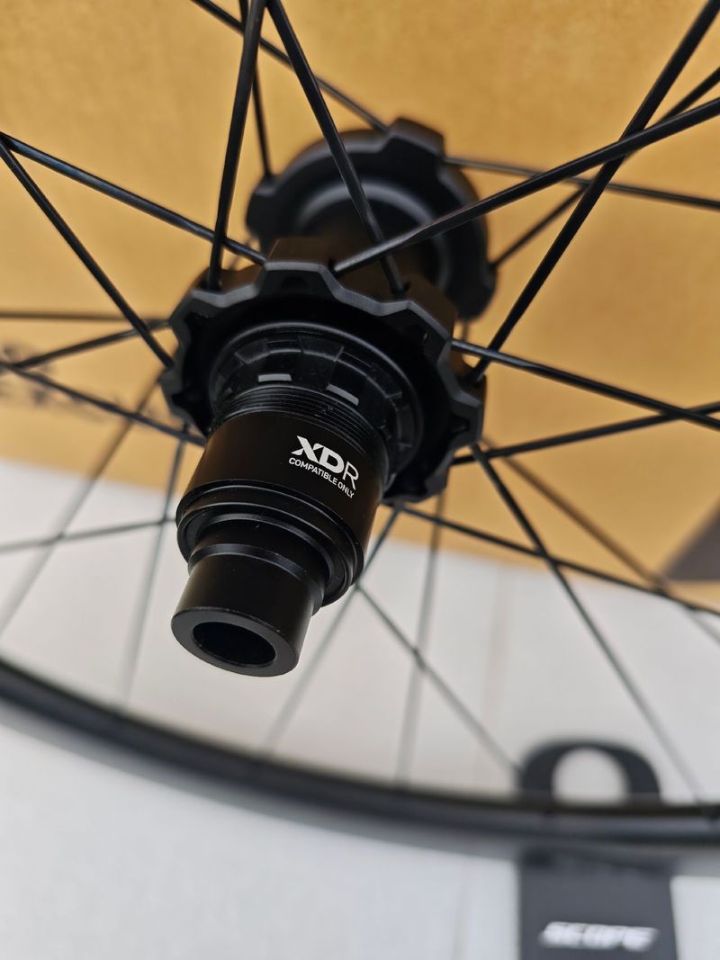 Used Scope R4 Disc 45mm XDR bike — image 4 of 10