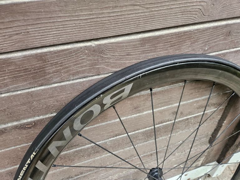Used Bontrager Aeolus Rsl 37 carbon disc wheelset bike — image 4 of 6