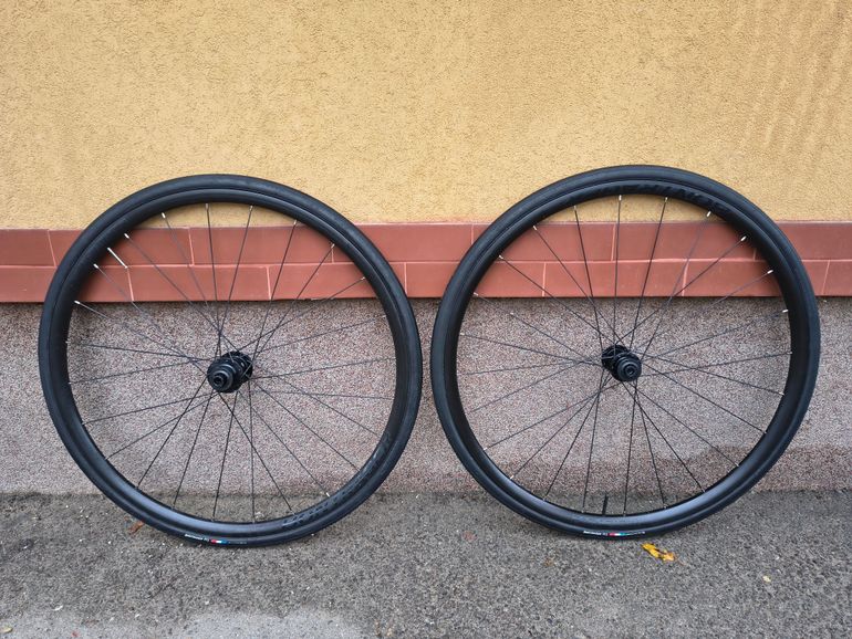 Used Bontrager Paradigm SL Centerlock Disc Wheelset 2021 bike — image 7 of 9
