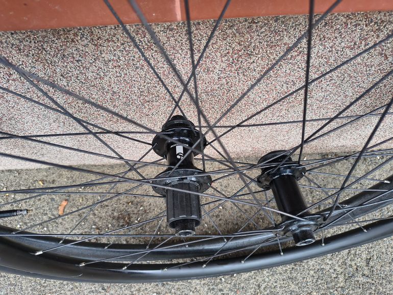 Used Bontrager Paradigm SL Centerlock Disc Wheelset 2021 bike — image 3 of 9