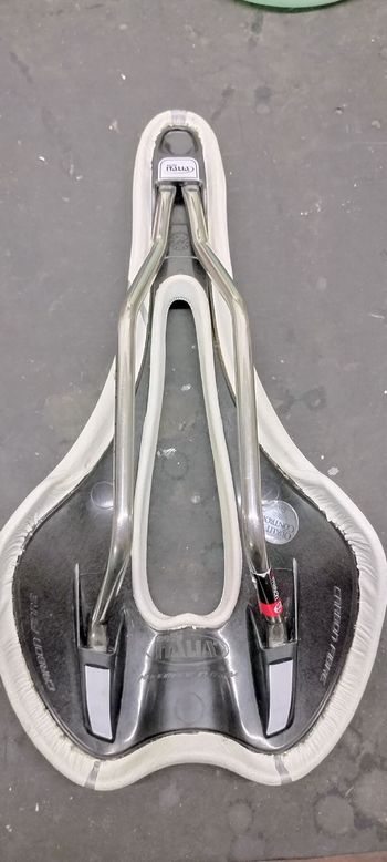 Used Selle Italia SLR Road Saddle 2017 bike — image 3 of 3