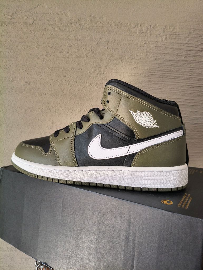 Used Nike Jordan 1 Mid Verde Oliva/Nero Tg 39 bike — image 4 of 8