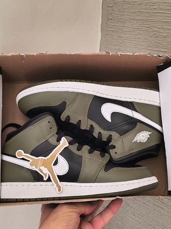 Used Nike Jordan 1 Mid Verde Oliva/Nero Tg 39 bike — image 7 of 8