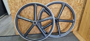 Used aerospoke Wheel 2015 bike — image 1 of 5