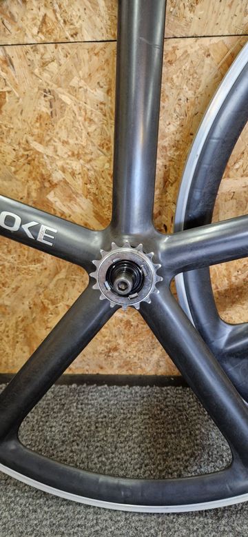 Used aerospoke Wheel 2015 bike — image 3 of 5