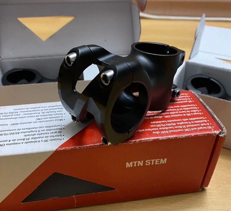 Used Specialized MTN stem 45 mm bike — image 1 of 9