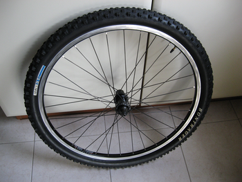 Gebrauchtes Bontrager Maveric 26" V-Brake Wheelset bike — Bild 5 von 7