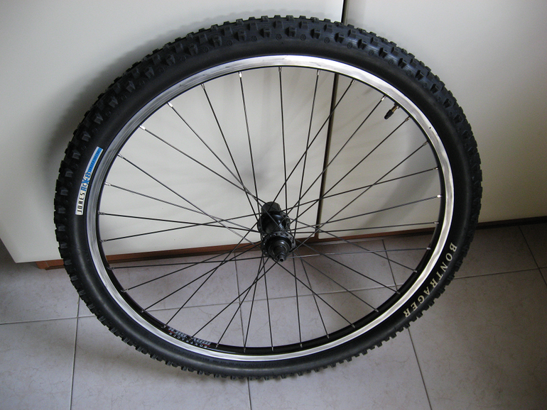 Gebrauchtes Bontrager Maveric 26" V-Brake Wheelset bike — Bild 5 von 7