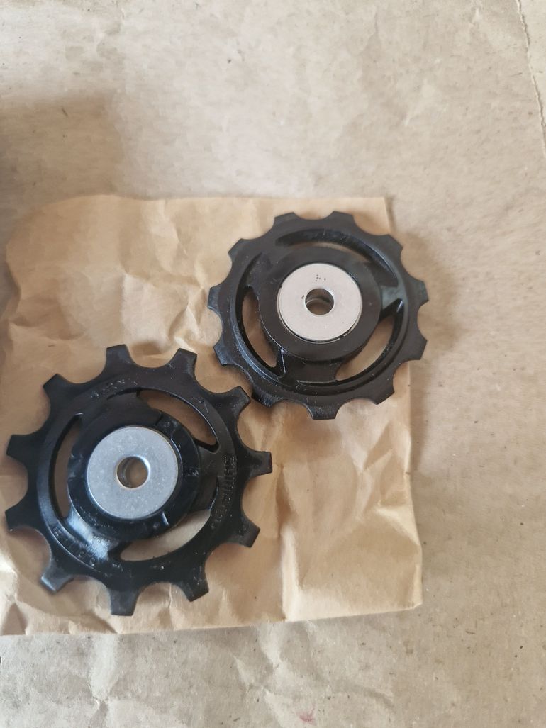 Used Shimano Ultegra 11-speed r8000/8050 SS cage 2024 bike — image 9 of 9