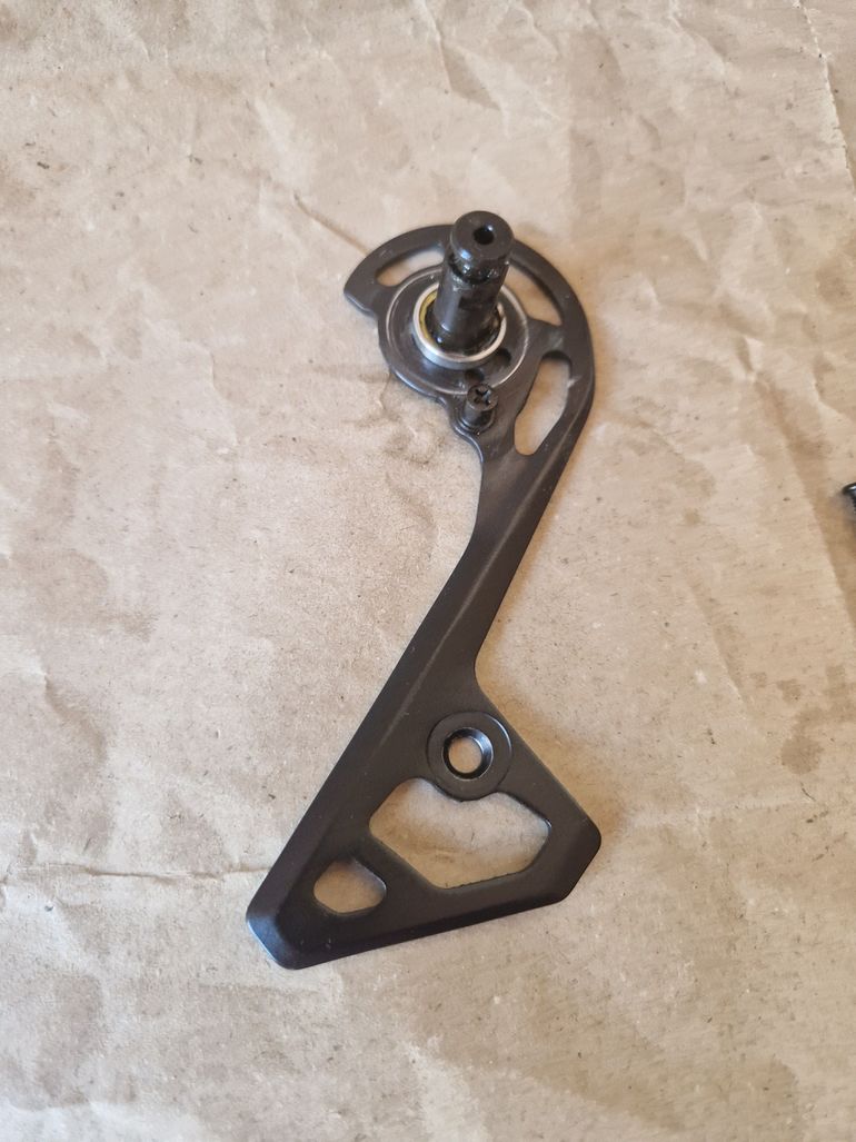 Used Shimano Ultegra 11-speed r8000/8050 SS cage 2024 bike — image 6 of 7