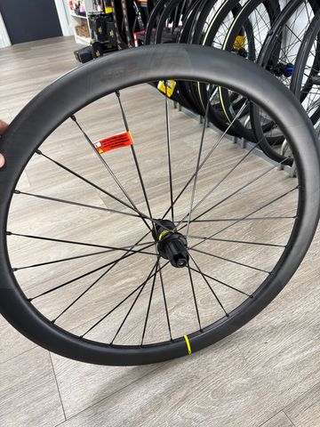 Tweedehands Mavic Cosmic SLR 45 Disc 23mm 2025 Wheels