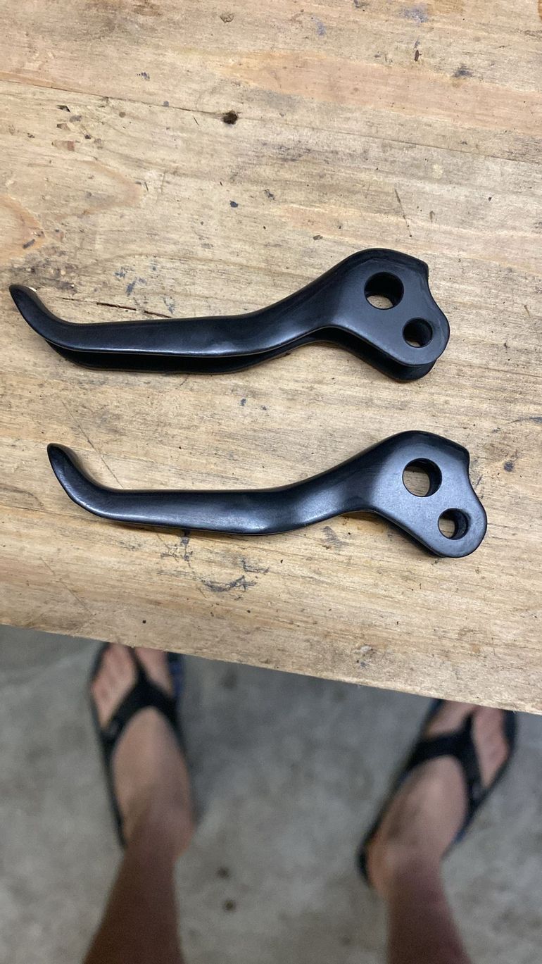 Used Sram Leve freno Code Steath Carbon 2025 bike — image 2 of 5
