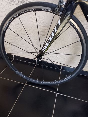 Used Campagnolo Shamal Ultra C17 Wheelset 2018 bike — image 2 of 4