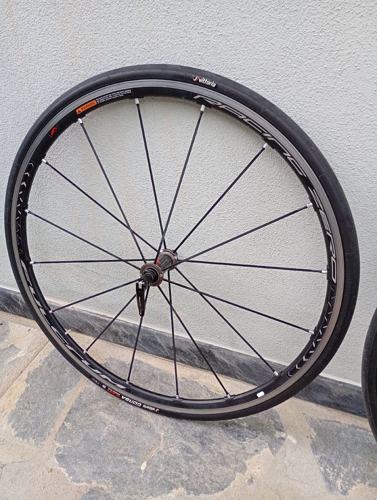 Used Fulcrum 0 Ceramica 2018 bike — image 2 of 10