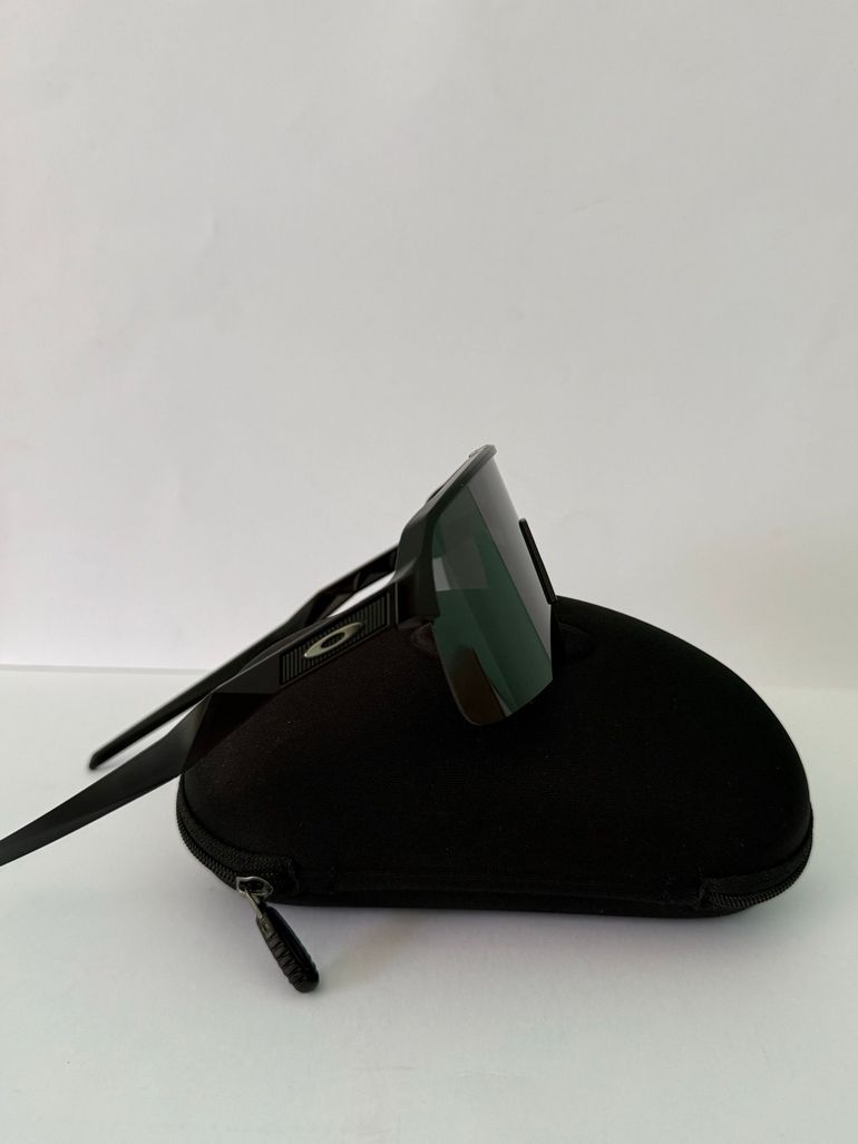 Used Oakley Sutro Lite bike — image 9 of 13