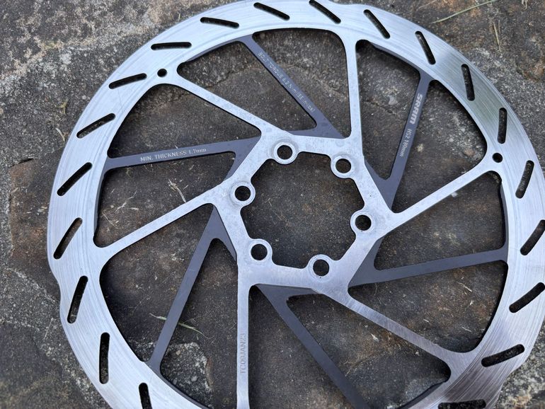 Used Sram Code Ultimate Stealth 2025 bike — image 7 of 8