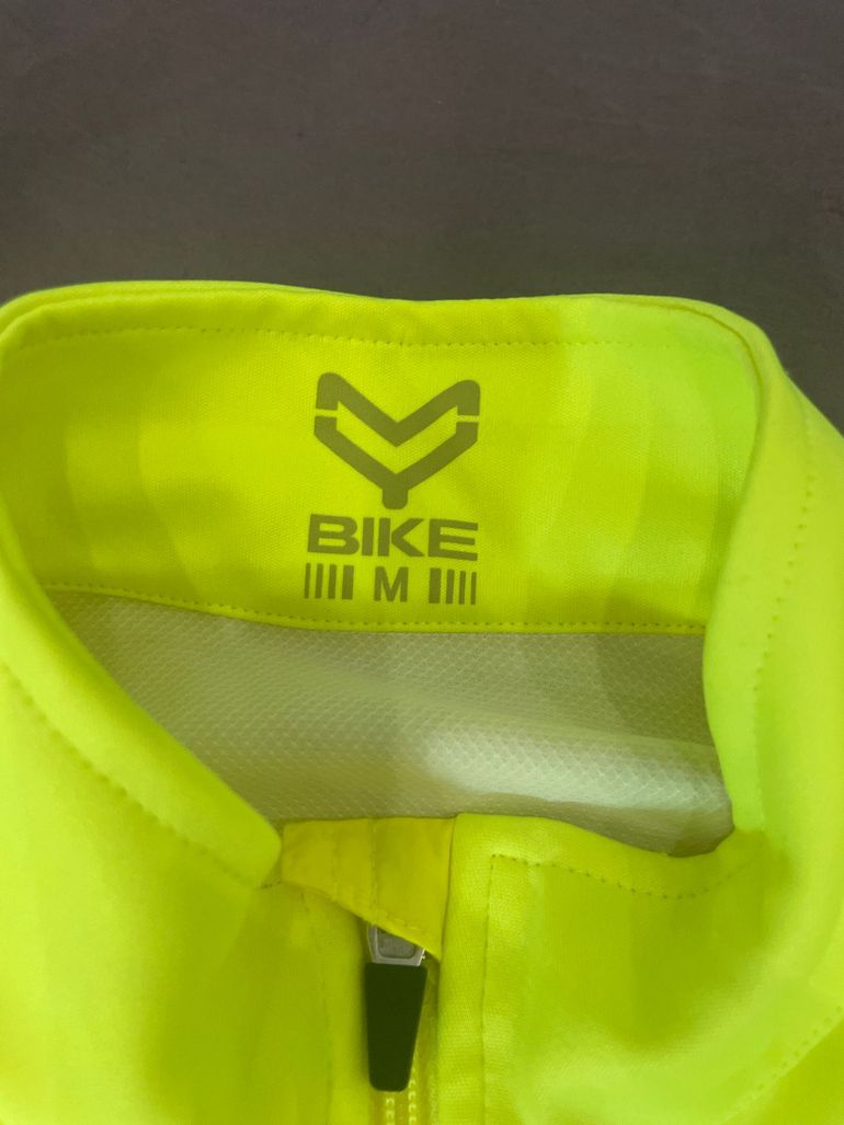Used Decathlon Felpa action wear bike — image 2 of 3
