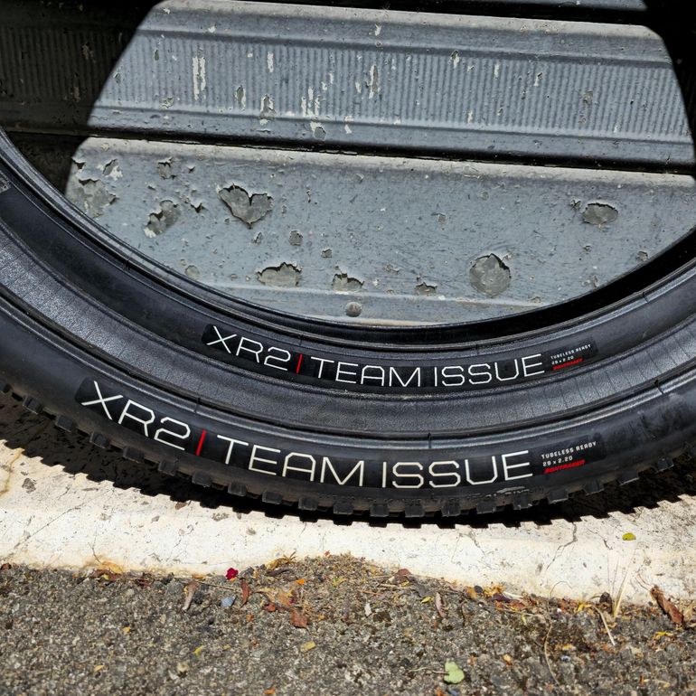 Used Bontrager XR2 Team Issue TLR bike — image 1 of 4