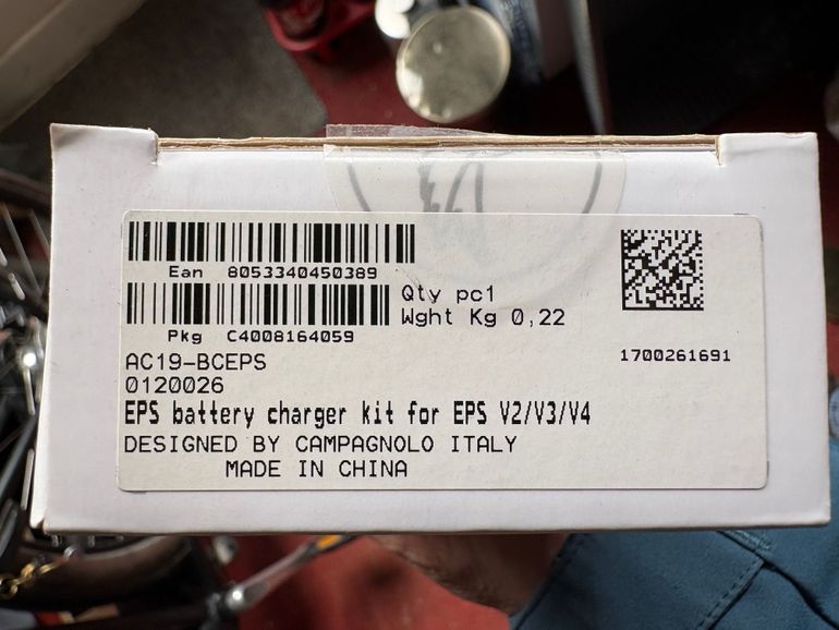 Used Campagnolo EPS V2/V3/V4 Battery Charger bike — image 3 of 3