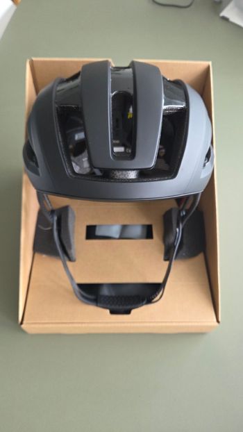 Used Canyon Disruptr CFR Helmet 2026 bike — image 2 of 7