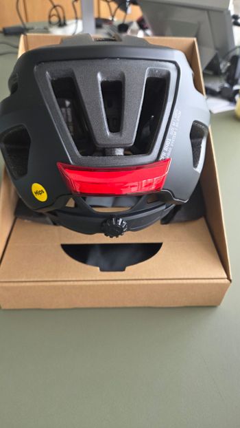 Used Canyon Disruptr CFR Helmet 2026 bike — image 6 of 7