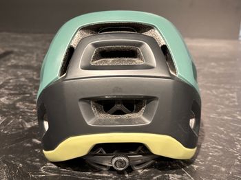 Used MET Roam Helmet bike — image 3 of 3