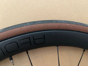 Used Bontrager Aeolus Pro 37 TLR Disc Road Wheel 2024 bike — image 3 of 4