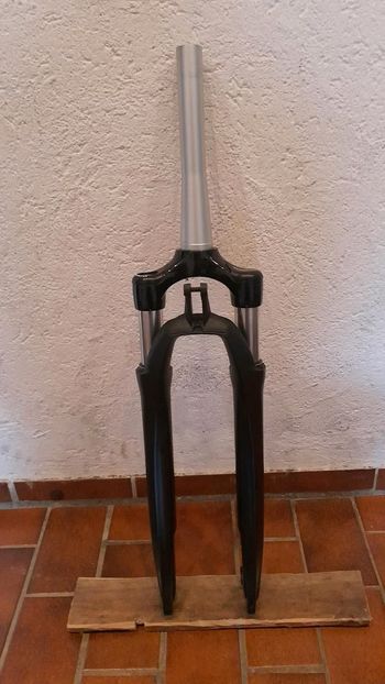 Used Sr Suntour FEM 362 Suspension Fork bike