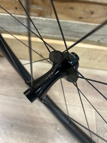 Used Roval Rapide CLX II 2025 bike — image 4 of 6