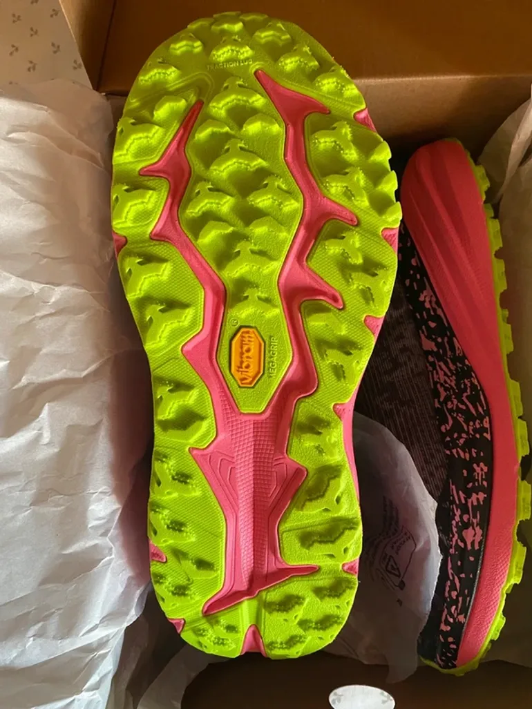 Used Asics Speedgoat 6 bike — image 3 of 12