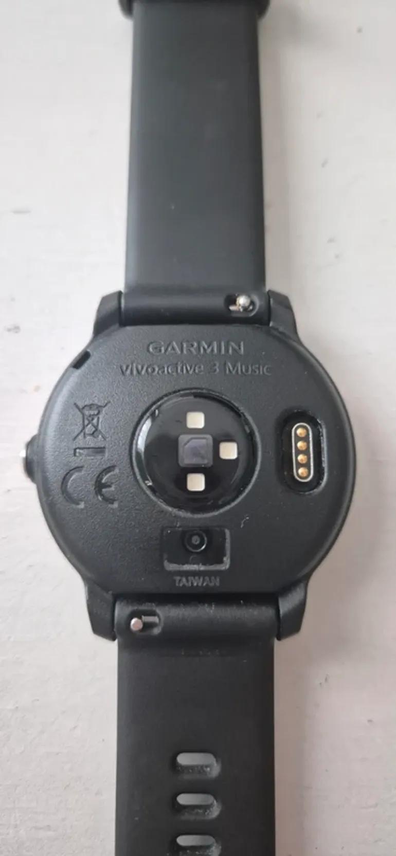 Used Garmin vivoactive 3 music bike — image 4 of 5