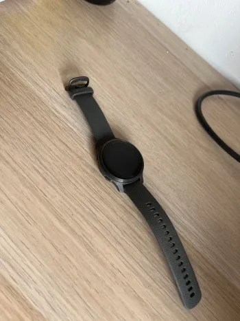 Used Garmin Venu 2S bike — image 2 of 4