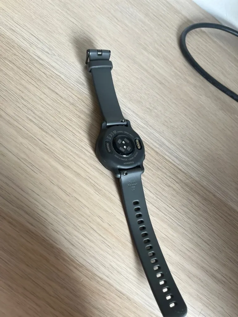 Used Garmin Venu 2S bike — image 3 of 4
