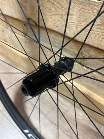 Used Specialized Roval Alpinist CLX II 700c 2025 bike — image 2 of 5