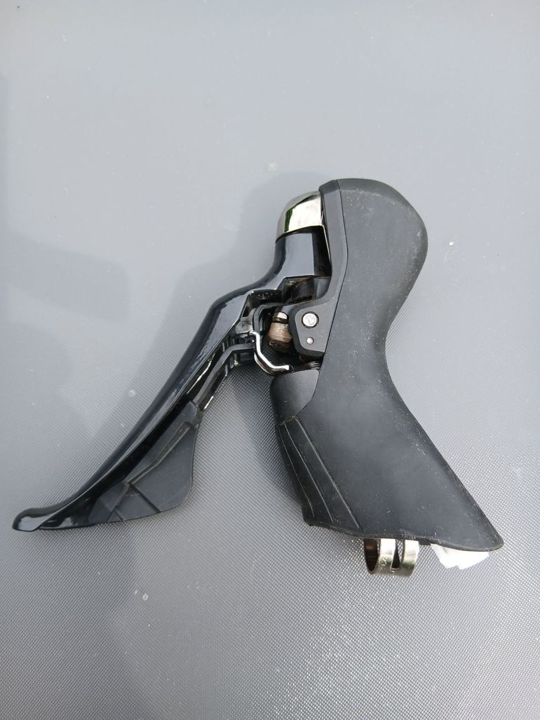 Used Shimano Ultegra ST-R8170 12-speed Shifter/Disc Brake Lever 2025 bike — image 6 of 6
