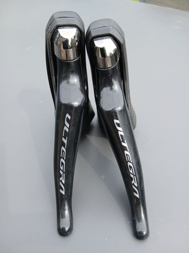 Used Shimano Ultegra ST-R8170 12-speed Shifter/Disc Brake Lever 2025 bike — image 1 of 6