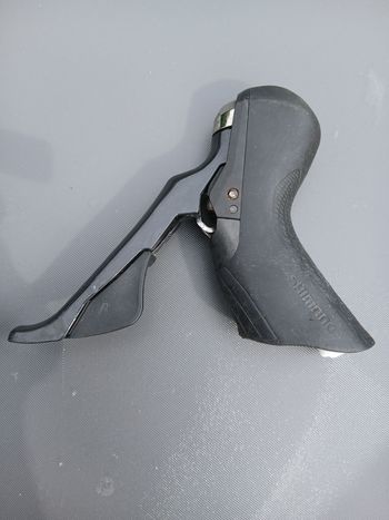 Used Shimano Ultegra ST-R8170 12-speed Shifter/Disc Brake Lever 2025 bike — image 4 of 6