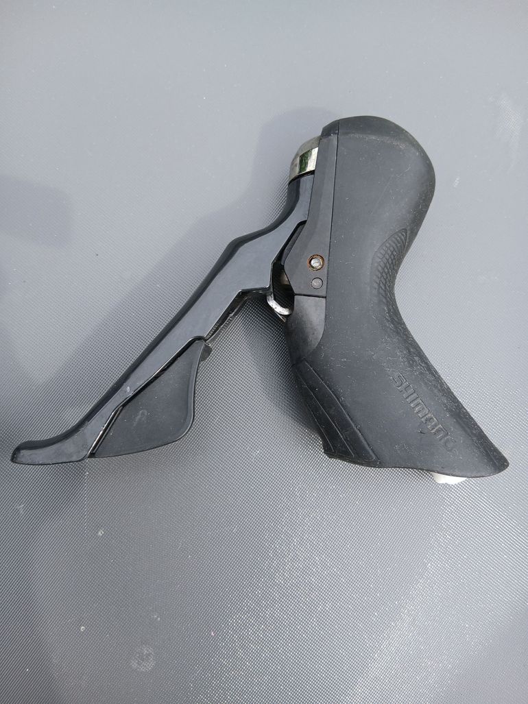 Used Shimano Ultegra ST-R8170 12-speed Shifter/Disc Brake Lever 2025 bike — image 4 of 6
