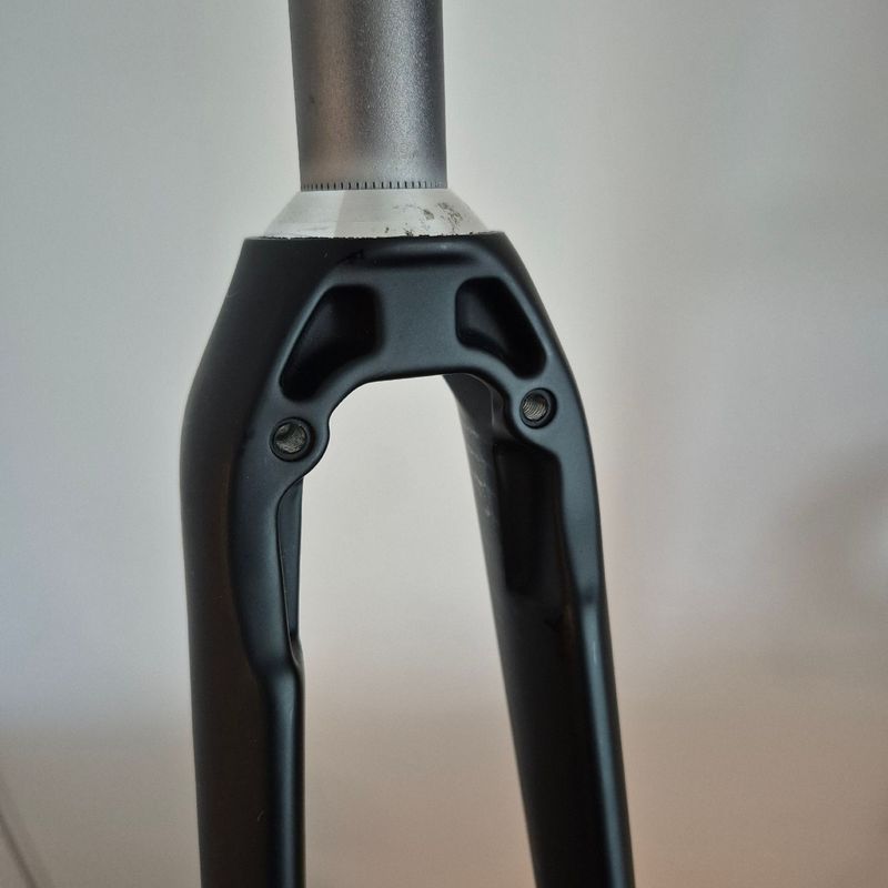 Used Van Rysel carbon fork direct mount bike — image 3 of 4