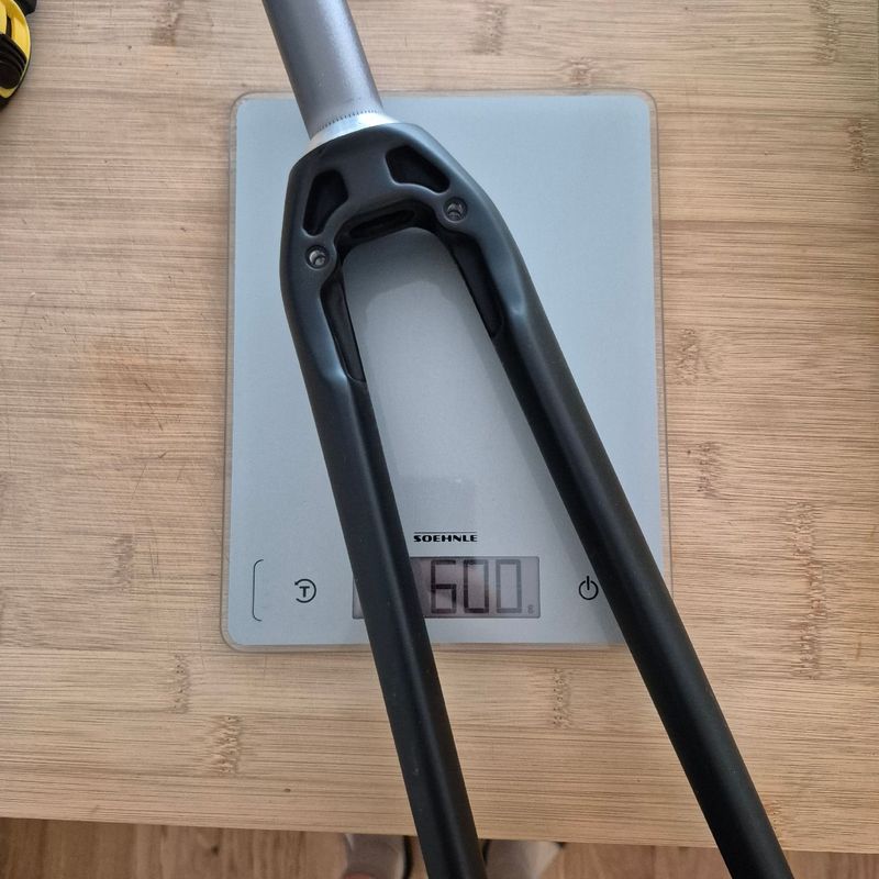 Used Van Rysel carbon fork direct mount bike — image 2 of 4