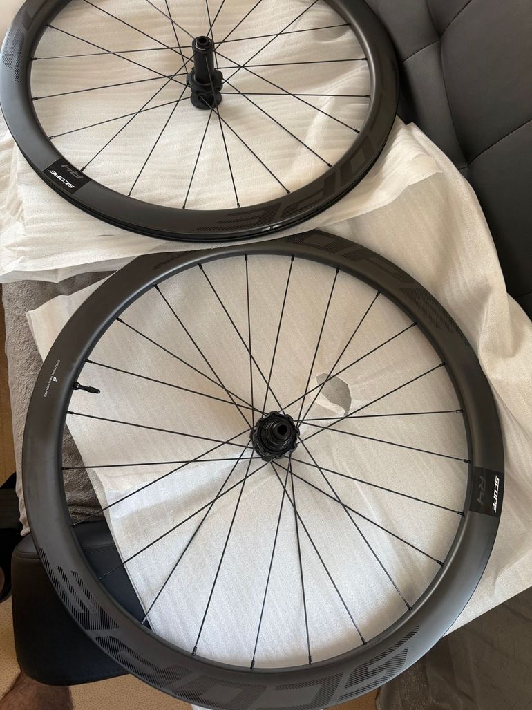 Used Scope R4 V2 45mm Disc Brake Wheelset 2026 bike — image 1 of 2