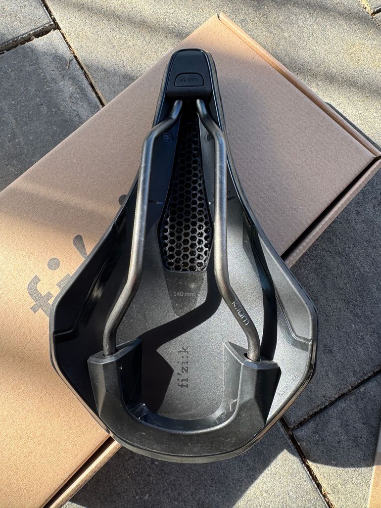 Used Fizik Vento Argo R3 Adaptive 2026 bike — image 3 of 5