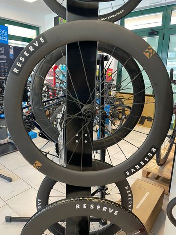 Used Dt Swiss Reserve 57/64 Wheelset bike — image 2 of 13