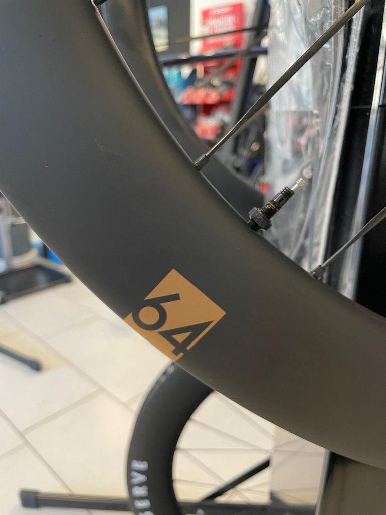 Used Dt Swiss Reserve 57/64 Wheelset bike — image 7 of 13